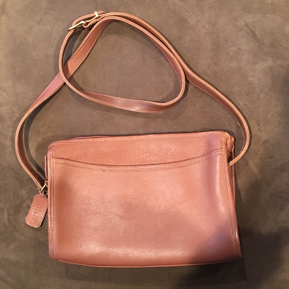 ❗️Coming down 1/25❗️Vintage Coach crossbody